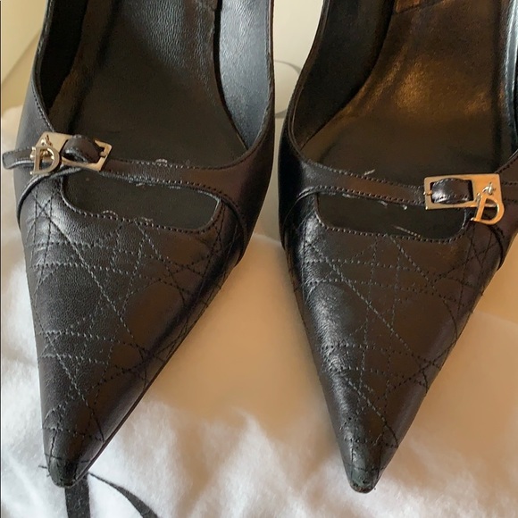 Shoes - Picture 2 of 5